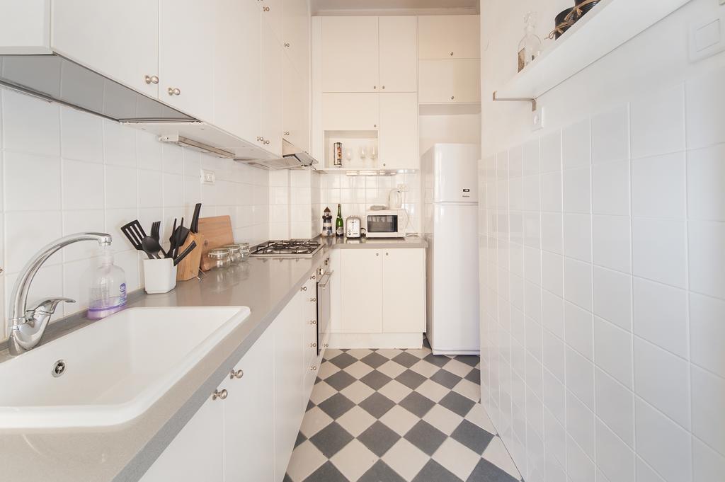 Charming 2Bd Apt W/ Balcony By Sea N' Rent 特拉维夫 客房 照片