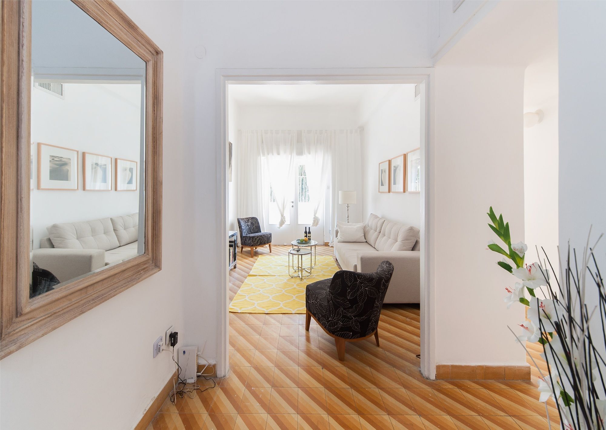 Charming 2Bd Apt W/ Balcony By Sea N' Rent 特拉维夫 外观 照片